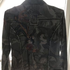 Camouflage jacket with Picasso details